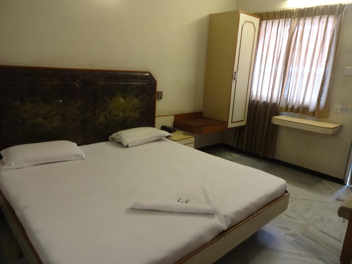 Hotel Padmam Madurai Exterior foto