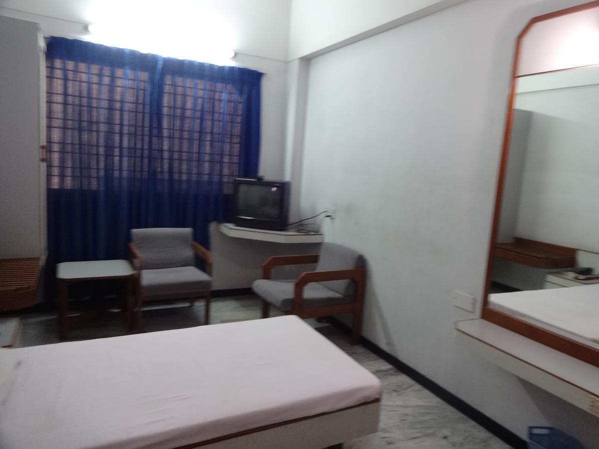 Hotel Padmam Madurai Exterior foto